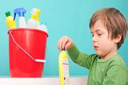 نکات مهمی برای پیشگیری از بروز مسمومیت با شوینده ‎ها و ضدعفونی کننده‌های خانگی